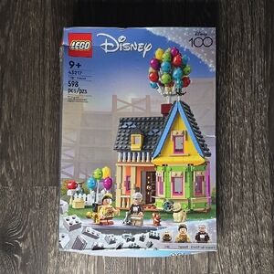 SOLD on Mercari!! LEGO Disney and Pixar ‘Up’ House 43217 Disney 100 Box Damage